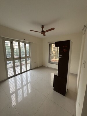 Furnished Amenities in 3 BHK Apartment at Saakshi Parvasaakshi, Pimple Saudagar – for Rent