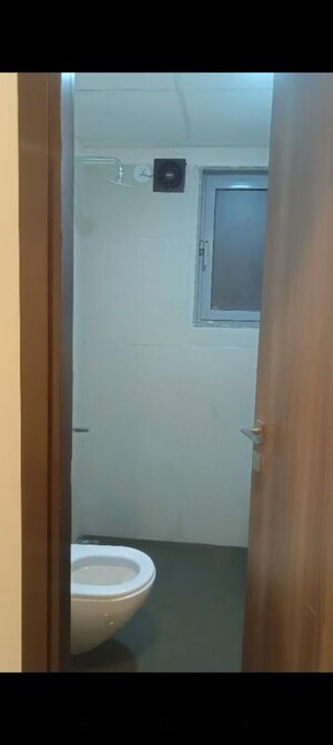 Room in 1 BHK Apartment at Piramal Vaikunth, Balkum Pada – for Rent