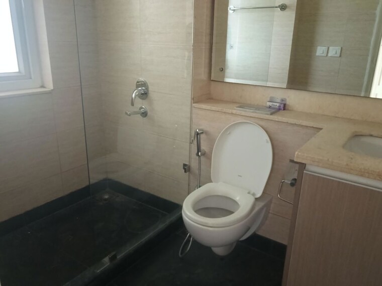 Bathroom, sector 21 3 Bedroom 1600 Sq.Ft. Builder Floor In Sector 21 Gurgaon 10704881