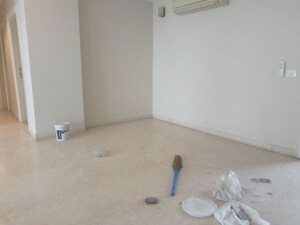 Room in 3 BHK Builder Floor at Sector 21 – for Rent