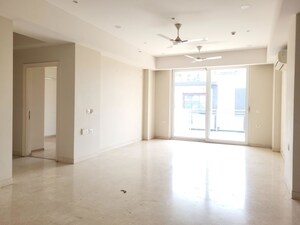 Room in 3 BHK Builder Floor at Sector 21 – for Rent