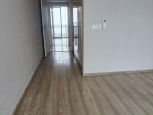 Room in 3 BHK Builder Floor at Sector 21 – for Rent