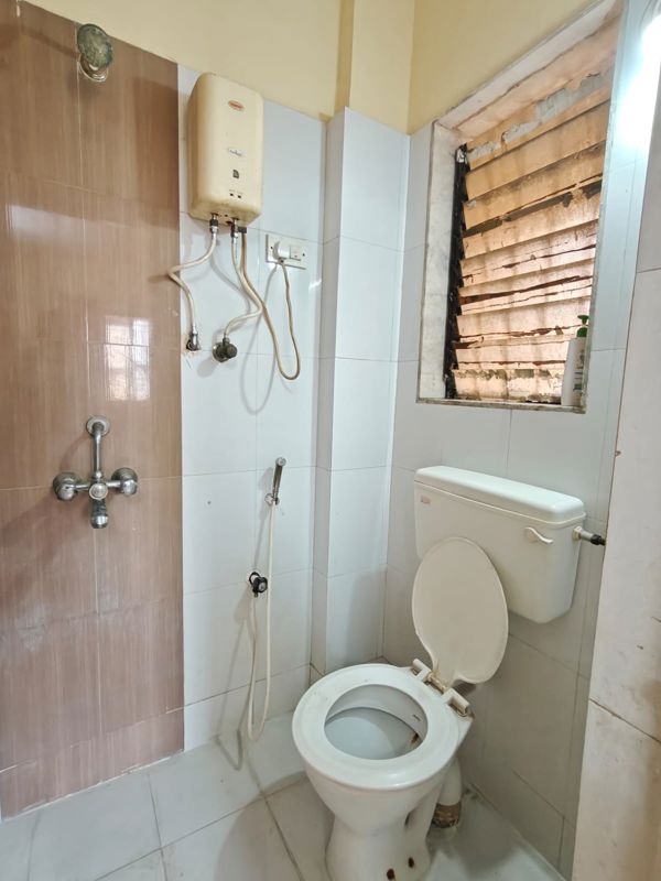 Bathroom, om-sai-plaza 2 Bedroom 845 Sq.Ft. Apartment In Ghodbunder Road Thane 10704891