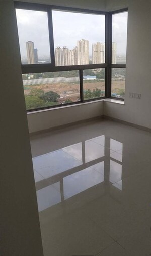 Kitchen in 2 BHK Apartment at Kalpataru Paramount B, Kapur Bawdi – for Rent