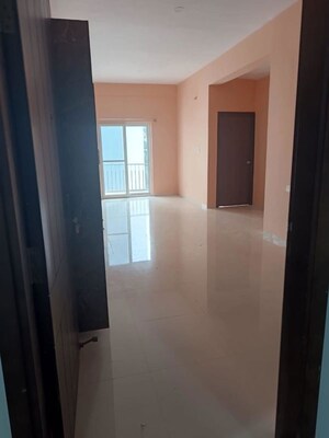 Room in 3 BHK Apartment at Splendid Lake Breez, Begur – for Rent