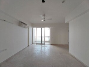 Room in 3 BHK Builder Floor at Sector 22 – for Rent