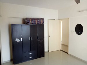 Room in 3 BHK Apartment at Grande View 7 Phase 1, Ambegaon Budruk – for Rent