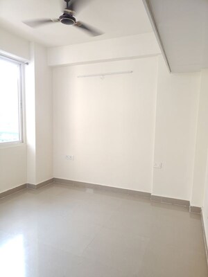 Room in 3 BHK Apartment at Landmark The Homes 81, Sector 81 – for Rent