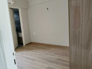 Room in 3 BHK Builder Floor at Sector 22 – for Rent
