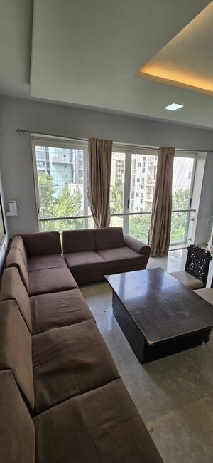 Team Area in 3 BHK Apartment at Jaycee Bhagtani Pearl, Santacruz West – for Sale