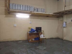  Warehouse For Rent in Lokhandwala Complex