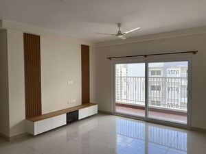 Room in 3.5 BHK Apartment at Meridian Park At The Prestige City, Sarjapur Road – for Rent