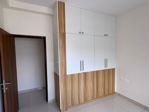 Room in 3.5 BHK Apartment at Meridian Park At The Prestige City, Sarjapur Road – for Rent