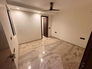 Room in 3 BHK Apartment at Lodha Splendora, Ghodbunder Road – for Rent
