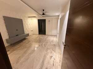 Room in 3 BHK Apartment at Lodha Splendora, Ghodbunder Road – for Rent