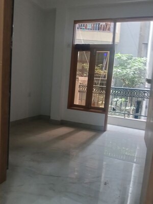 Room in 1 BHK Builder Floor at Neb Sarai – for Sale