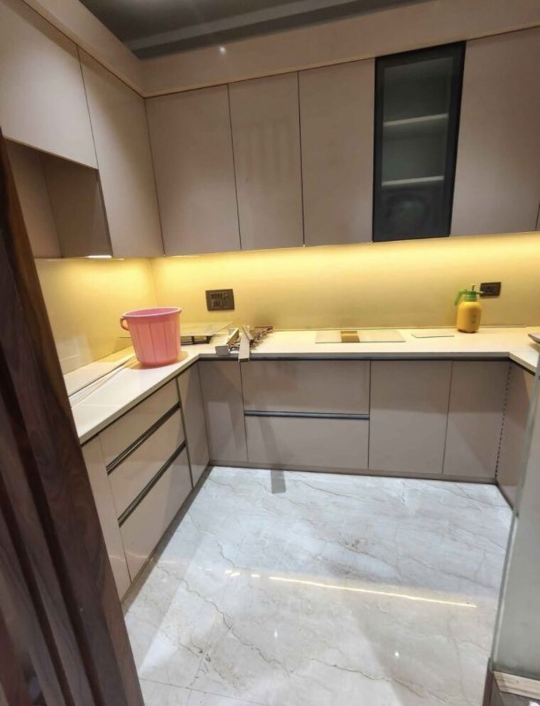 Kitchen, subhash nagar 3 Bedroom 130 Sq.Yd. Builder Floor In Subhash Nagar Delhi 10704974