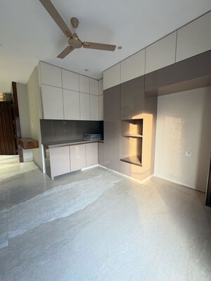 Room in 2 BHK Builder Floor at Sector 22 – for Rent