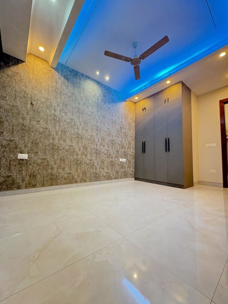 Room, sector 22 2 Bedroom 1200 Sq.Ft. Builder Floor In Sector 22 Gurgaon 10704982