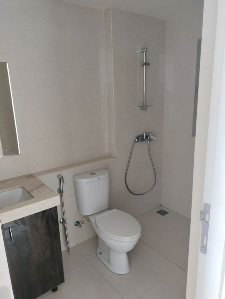 Bathroom, hiranandani-queensgate 2 Bedroom 982 Sq.Ft. Apartment In Bannerghatta Bangalore 10704986