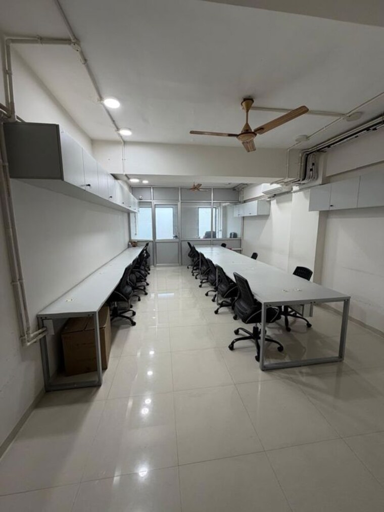 Team Area, ghatalodia Commercial Office Space 999 Sq.Ft. In Ghatalodia Ahmedabad 10704994