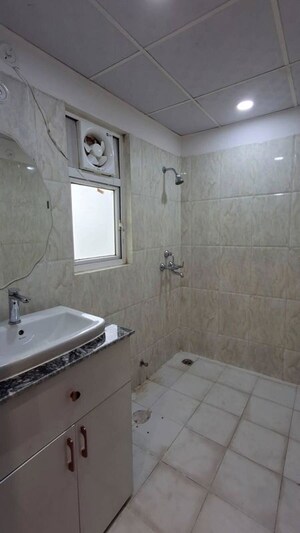 Bathroom in 3 BHK Builder Floor at Sector 21 – for Rent