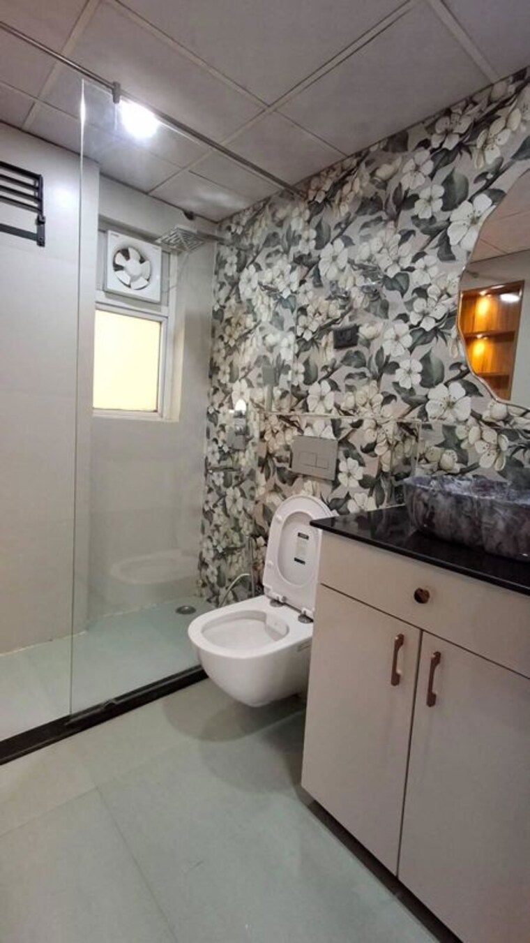 Bathroom, sector 21 3 Bedroom 1500 Sq.Ft. Builder Floor In Sector 21 Gurgaon 10705015