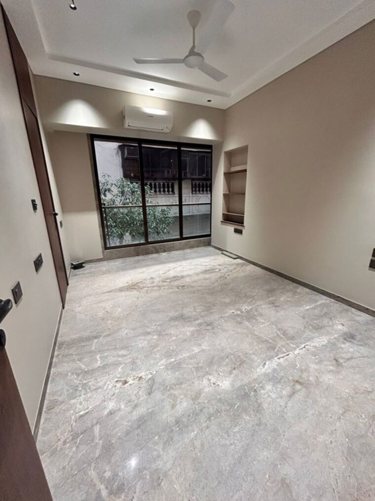 Room, bandra west 3 Bedroom 1228 Sq.Ft. Apartment In Bandra West Mumbai 10705003