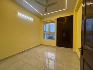 Room in 3 BHK Builder Floor at Sector 22 – for Rent