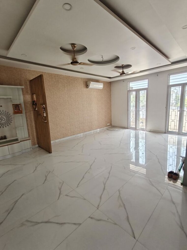 Room, sector 23a 4 Bedroom 2150 Sq.Ft. Builder Floor In Sector 23a Gurgaon 10705045
