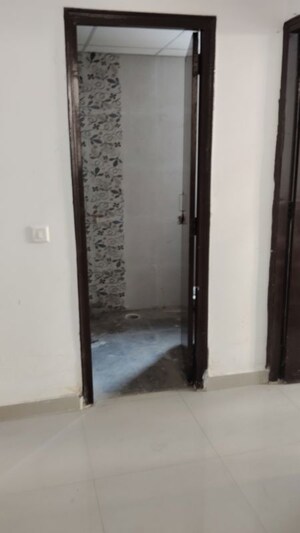 Room in 2 BHK Apartment at Wave Dream Homes, Wave City – for Sale