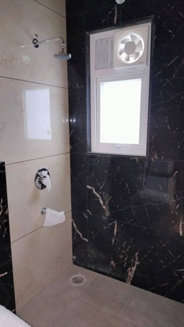 Bathroom, sector 22 4 Bedroom 2100 Sq.Ft. Builder Floor In Sector 22 Gurgaon 10705059
