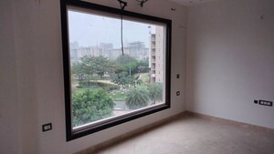 Room in 4 BHK Builder Floor at Sector 22 – for Rent