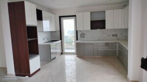 Room in 4 BHK Builder Floor at Sector 22 – for Rent