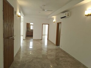 Room in 4 BHK Builder Floor at Sector 21 – for Rent