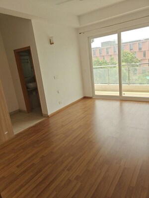 Room in 4 BHK Builder Floor at Sector 21 – for Rent