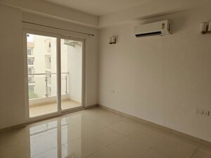 Room in 4 BHK Builder Floor at Sector 21 – for Rent