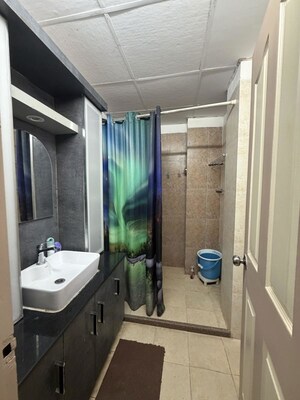 Team Area in 4 BHK Builder Floor at Sector 22 – for Rent