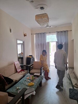 Living Room in 2 BHK Independent House at Sector 40 – for Rent
