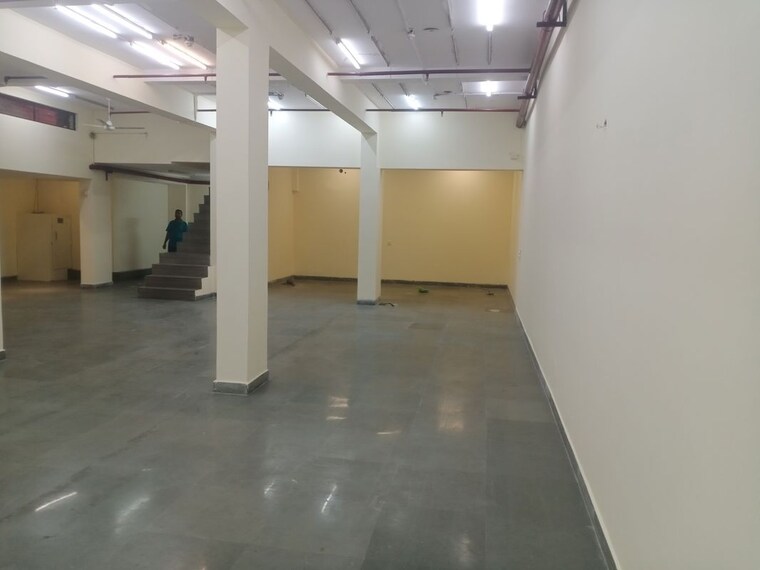 Hall, okhla industrial area Commercial Warehouse 2500 Sq.Ft. In Okhla Industrial Area Delhi 10705053