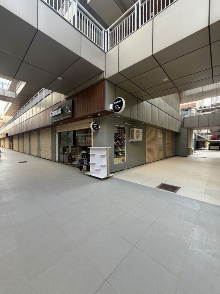 undefined, v-square-oodles-skywalk Commercial Shop 300 Sq.Ft. In Sector 83 Gurgaon 10705029