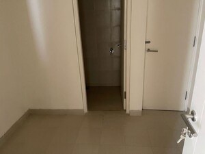 Room in 3 BHK Apartment at Emaar Emerald Estate, Sector 65 – for Rent