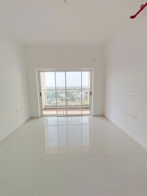 Room in 3 BHK Apartment at Runwal The Central Park, Chinchwad – for Rent