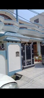 3 BHK 2200 Sq.Ft. Builder Floor in Aman Vihar