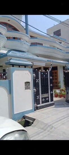 3 BHK Builder Floor For Rent in Aman Vihar