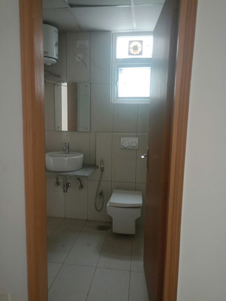 Bathroom, sector 23 4 Bedroom 2200 Sq.Ft. Builder Floor In Sector 23 Gurgaon 10705132