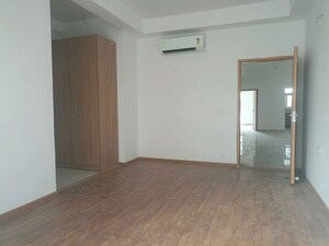 Room in 4 BHK Builder Floor at Sector 23 – for Rent