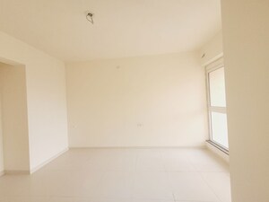 2 BHK Apartment For Rent in Godrej Emerald, Ghodbunder Road