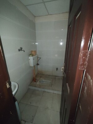 Bathroom in 3.5 BHK Apartment at Paramount Floraville, Sector 137 – for Rent