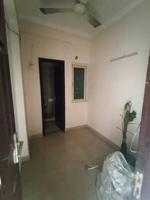 Building Lobby in 3.5 BHK Apartment at Paramount Floraville, Sector 137 – for Rent